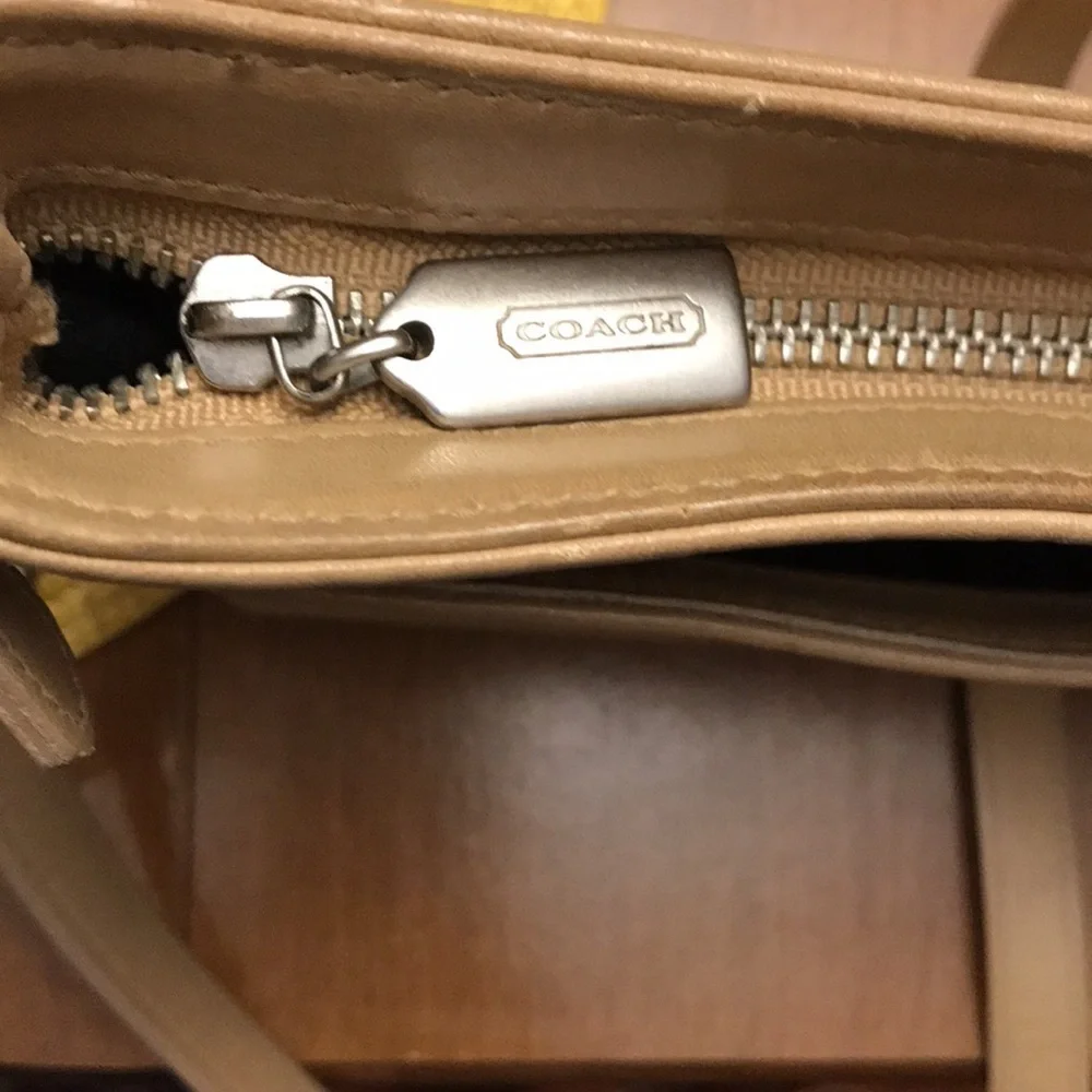 Authentic vintage Coach brand purse- Excellent condition